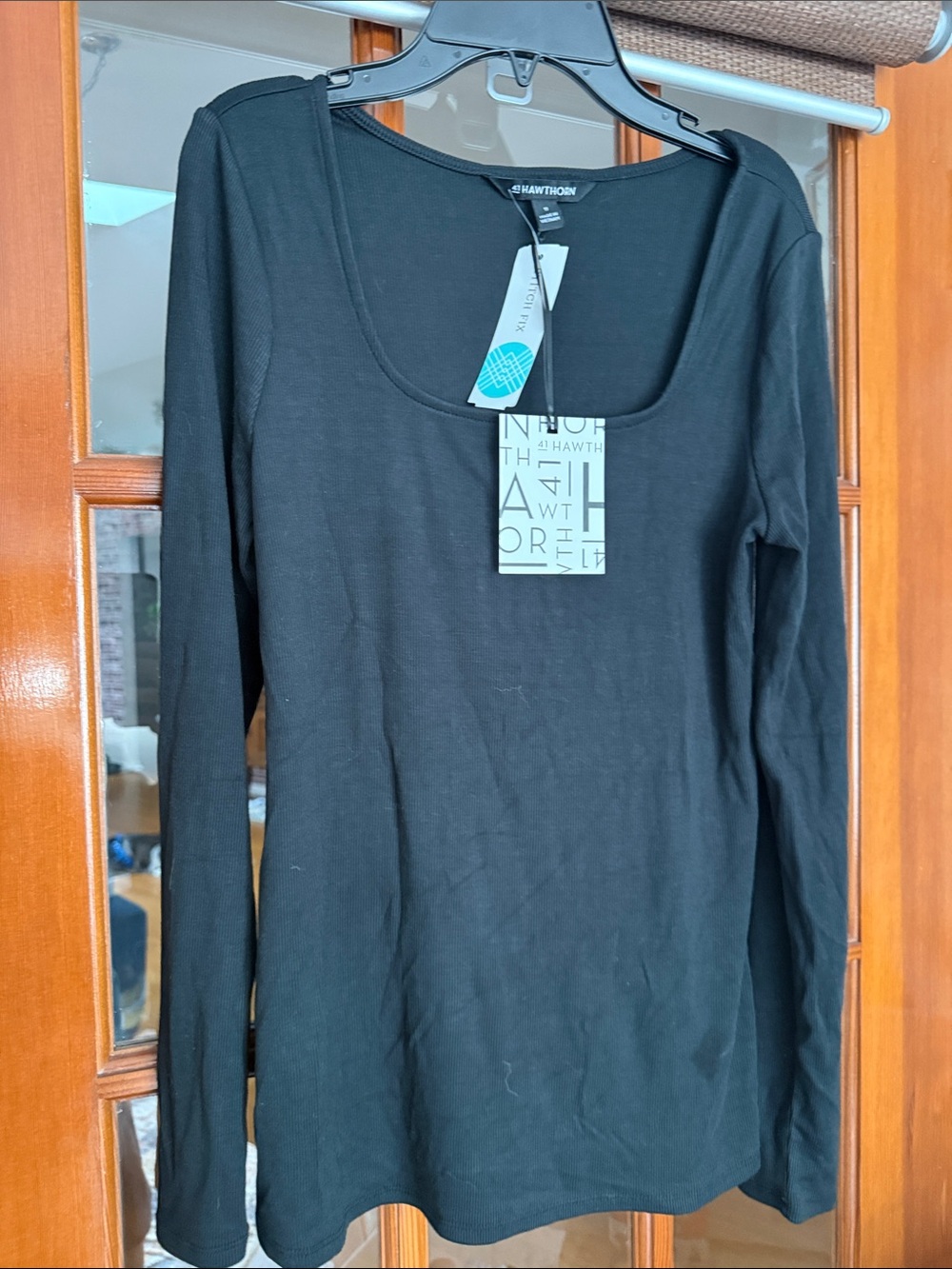 41 Hawthorne square fitted rib, top, long sleeve, medium black New